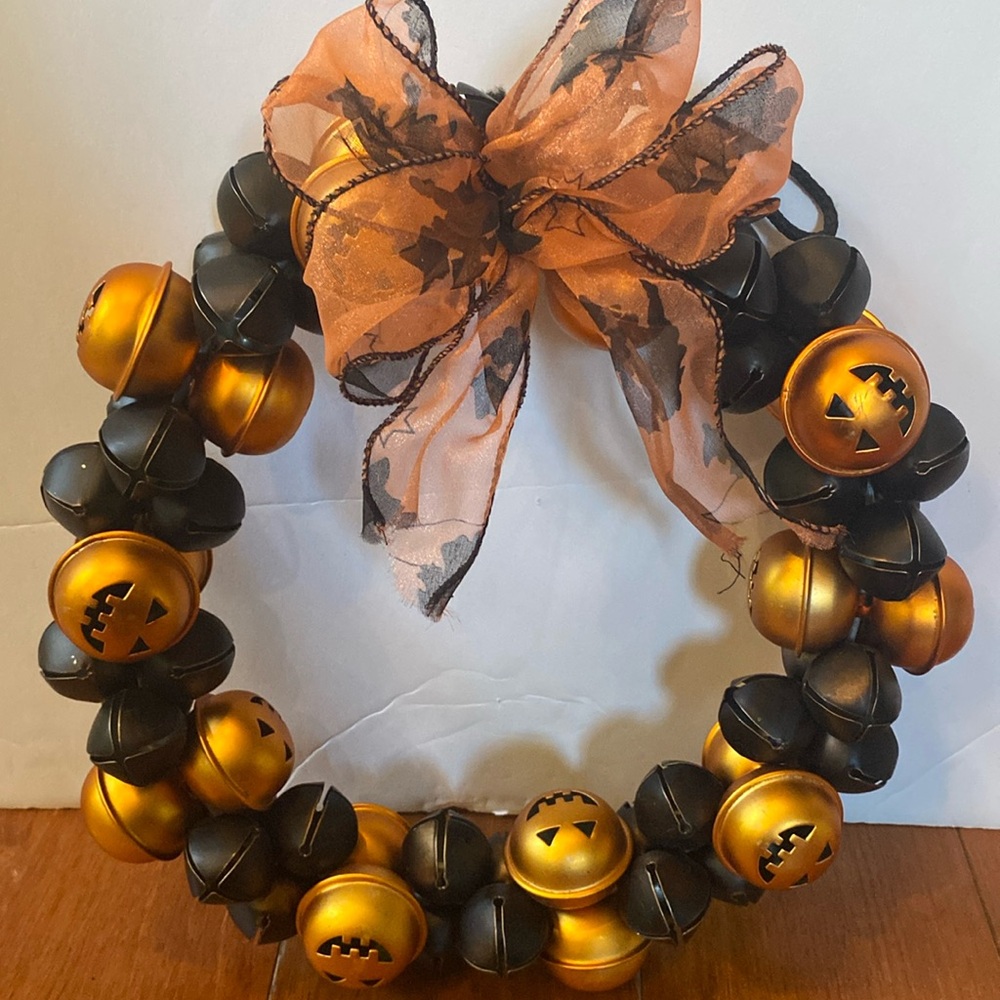 Halloween pumpkin black / orange bell hanging door wreath 11”